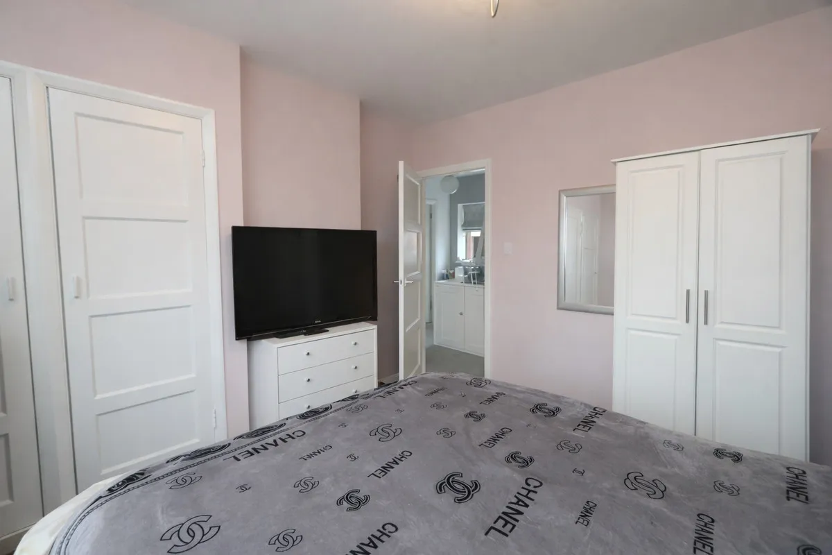 Chase Cross Road, Romford, RM5 3XR, photo 10