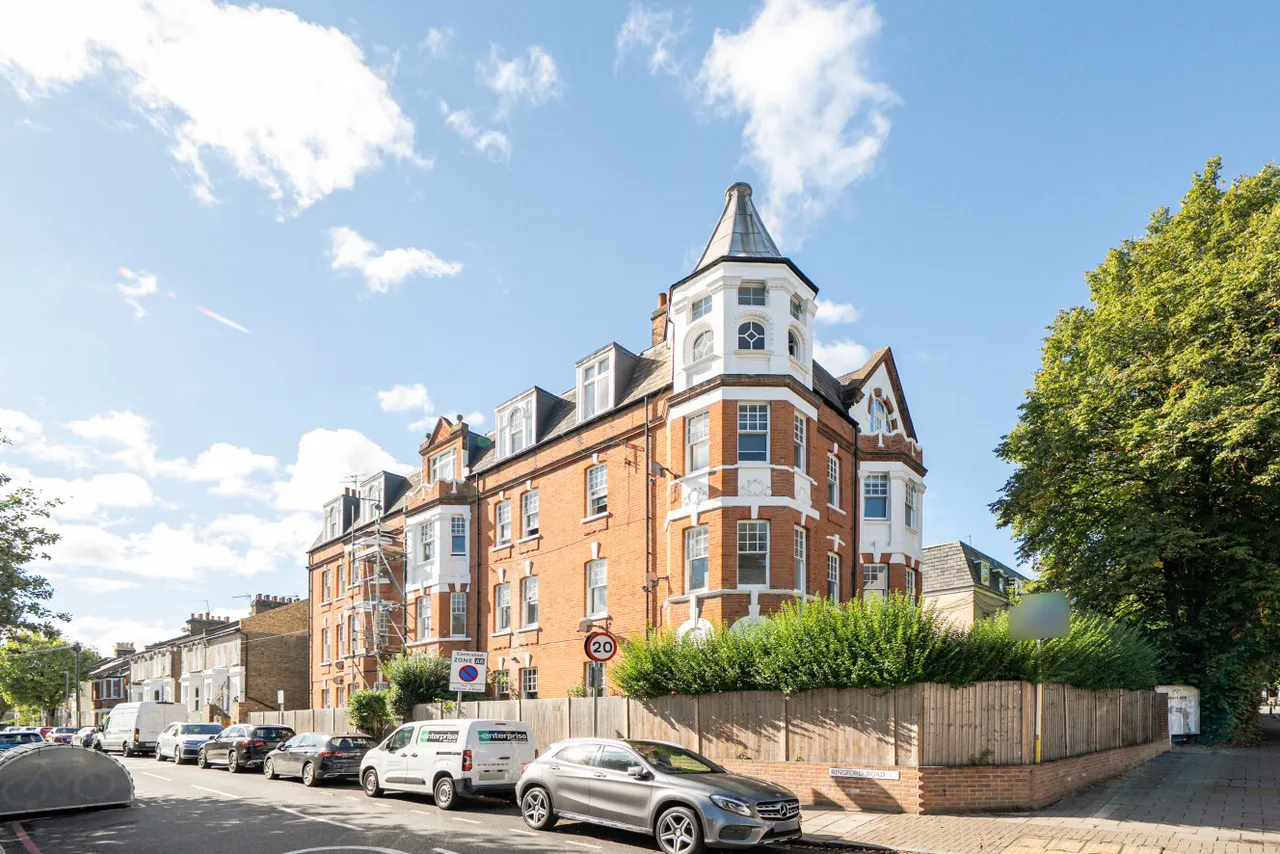 2 bed flat for sale, Ringford Road, Putney, SW18