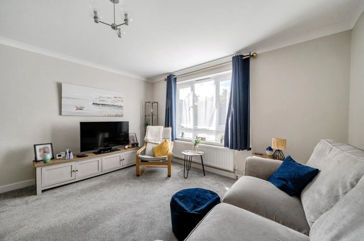 Elgin Gardens, Guildford, GU1, photo 13