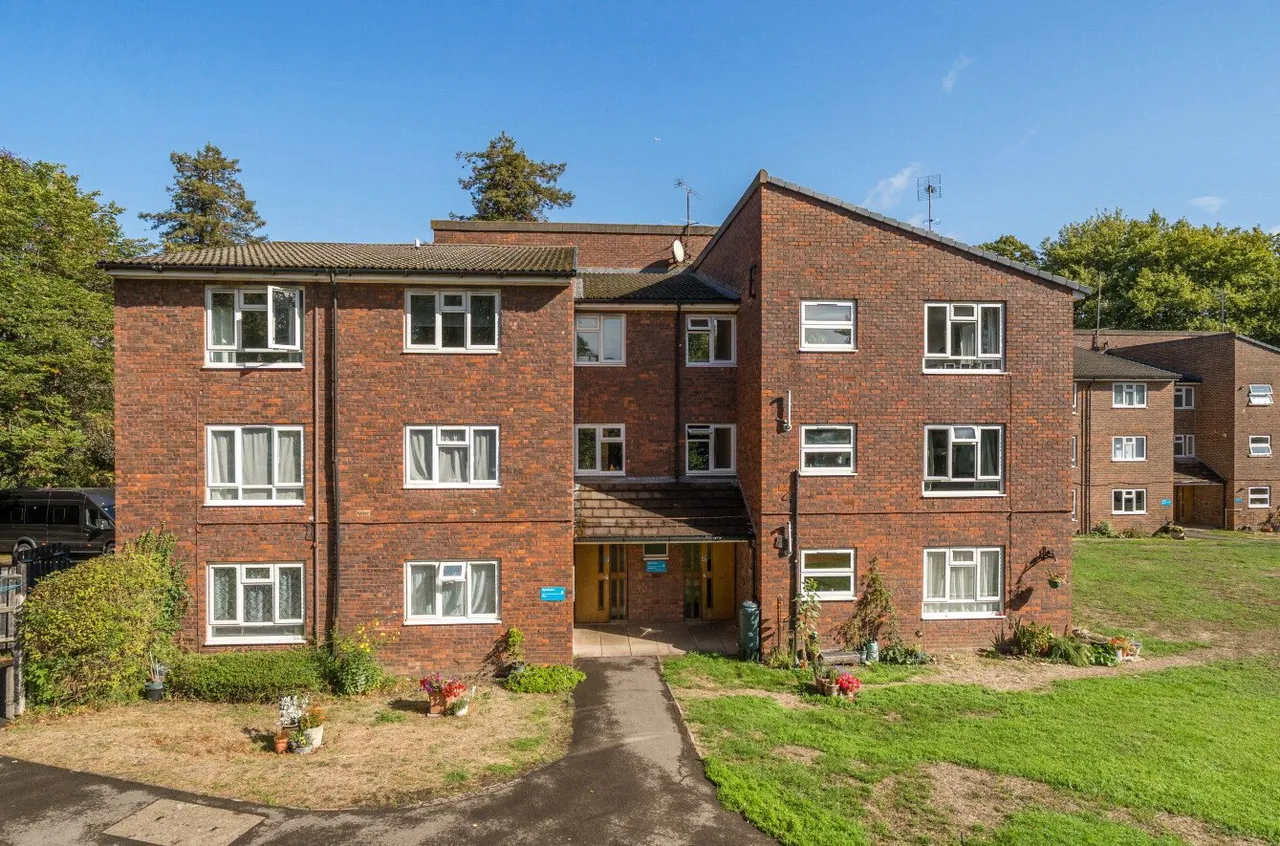 Elgin Gardens, Guildford, GU1, photo 2