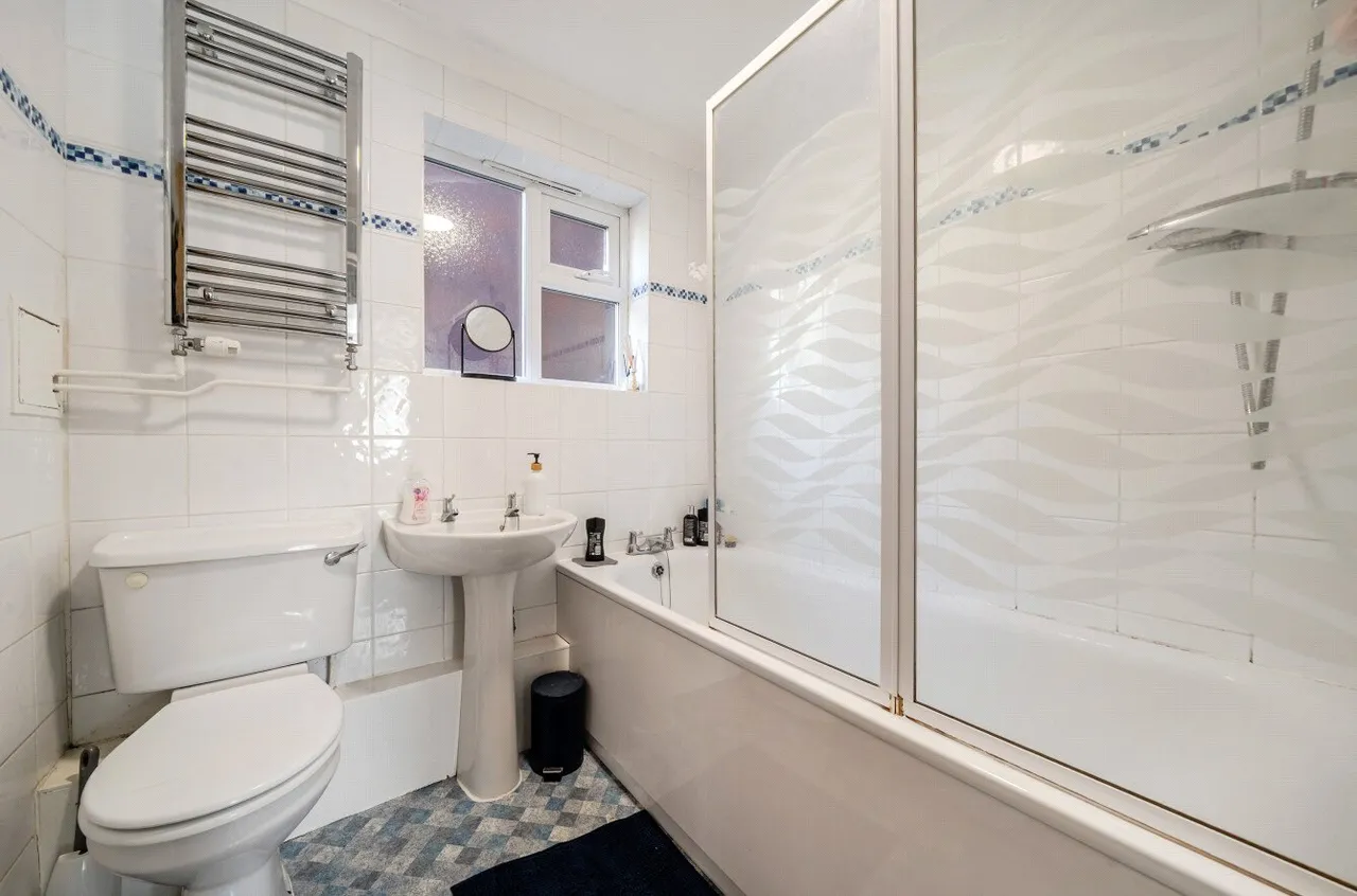 Elgin Gardens, Guildford, GU1, photo 6