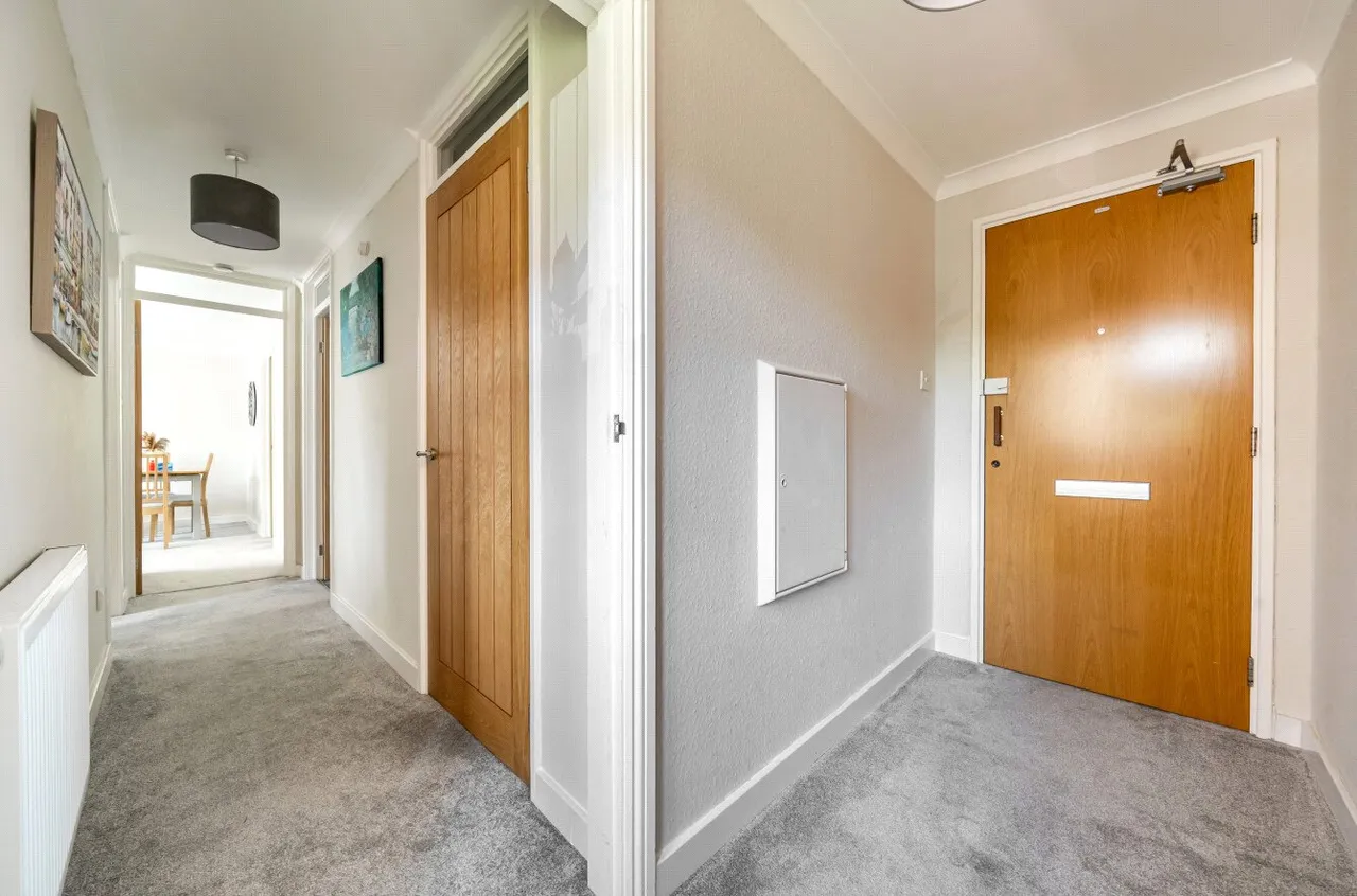 Elgin Gardens, Guildford, GU1, photo 7