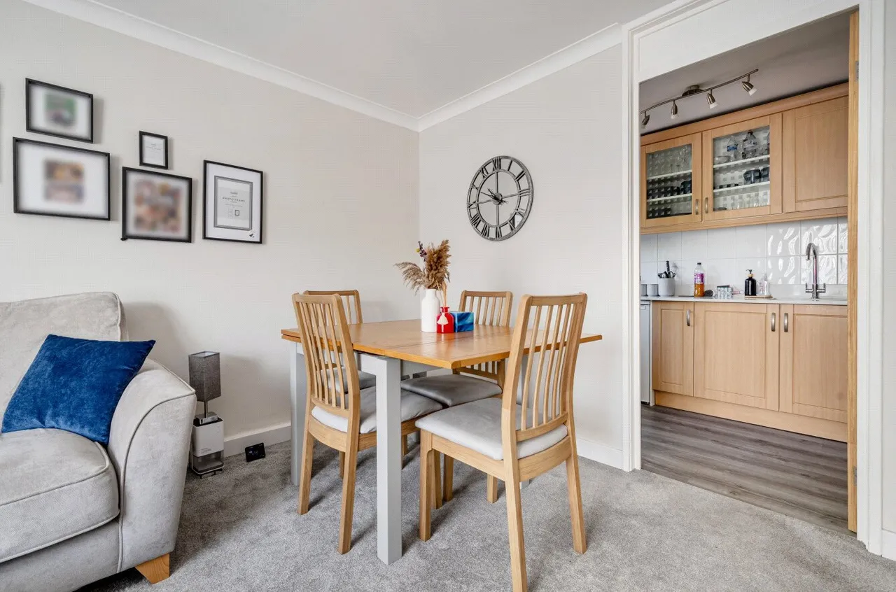 Elgin Gardens, Guildford, GU1, photo 9