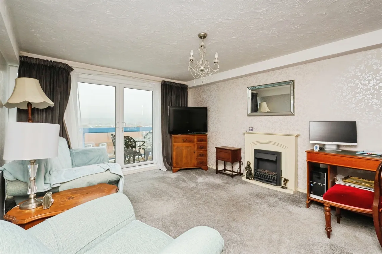 Hartington Place, Eastbourne, photo 2