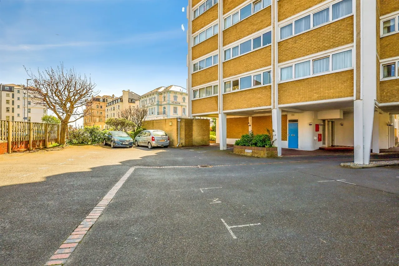 Hartington Place, Eastbourne, photo 10