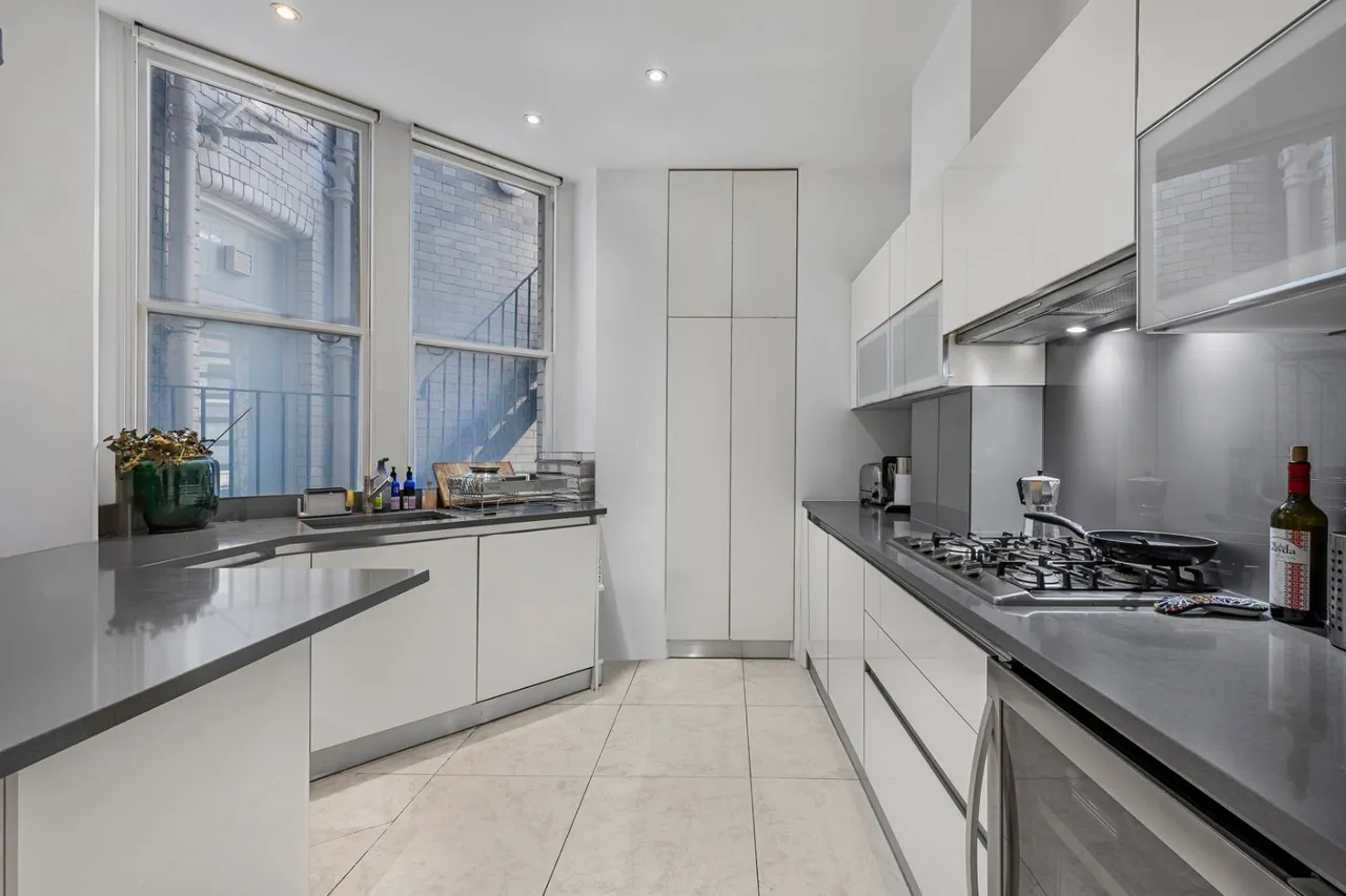 Torrington Place, Bloomsbury, WC1E, photo 2