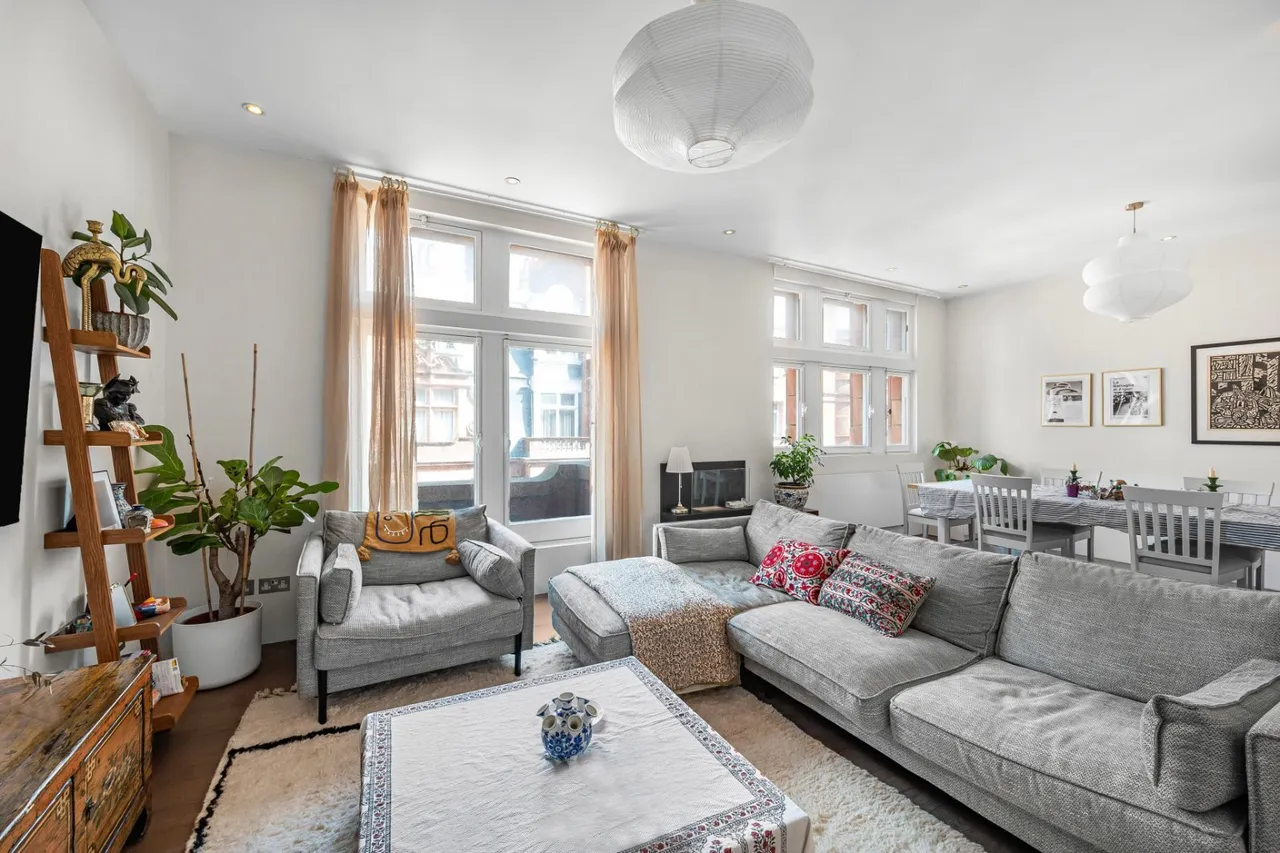 4 bed flat for sale, Torrington Place, Bloomsbury, WC1E