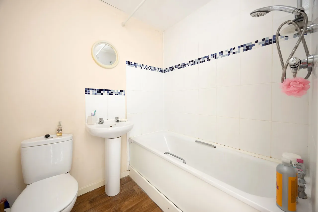 Dowse Road, Devizes, SN10, photo 20