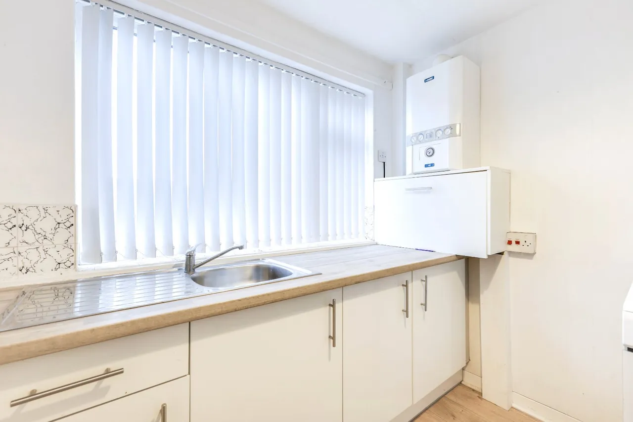 Valley Road, Pudsey, LS28, photo 4