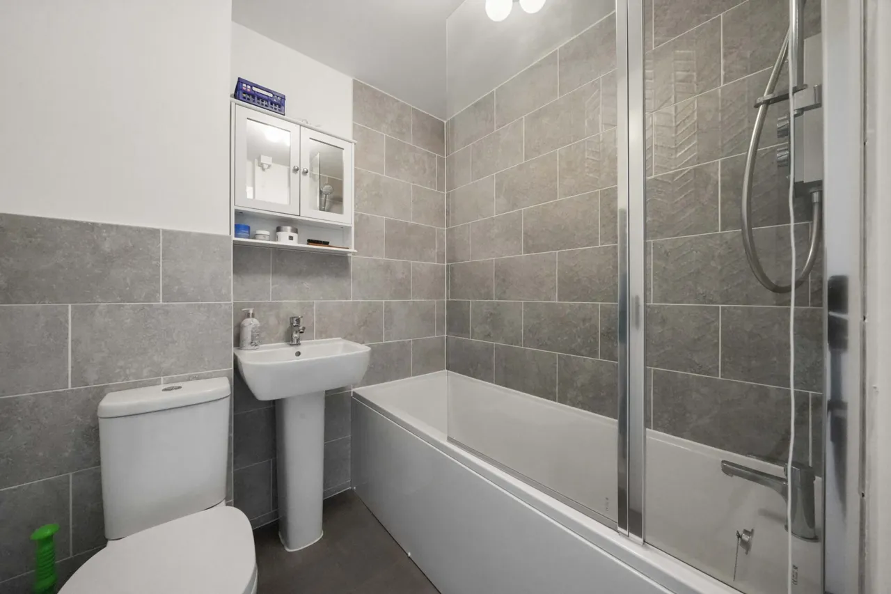 Olley Crescent, Witney, OX29, photo 10