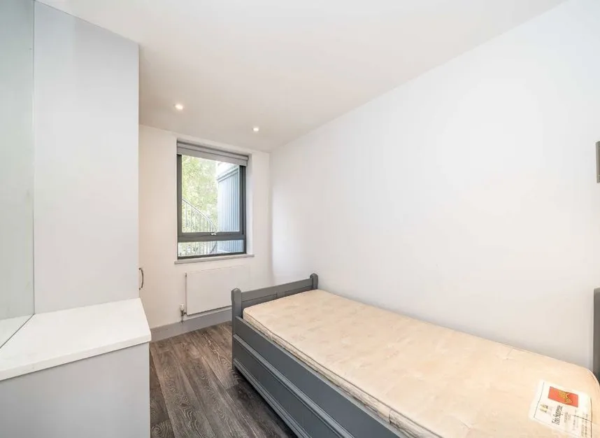 Brentford Business Centre, Brentford, TW8, photo 4