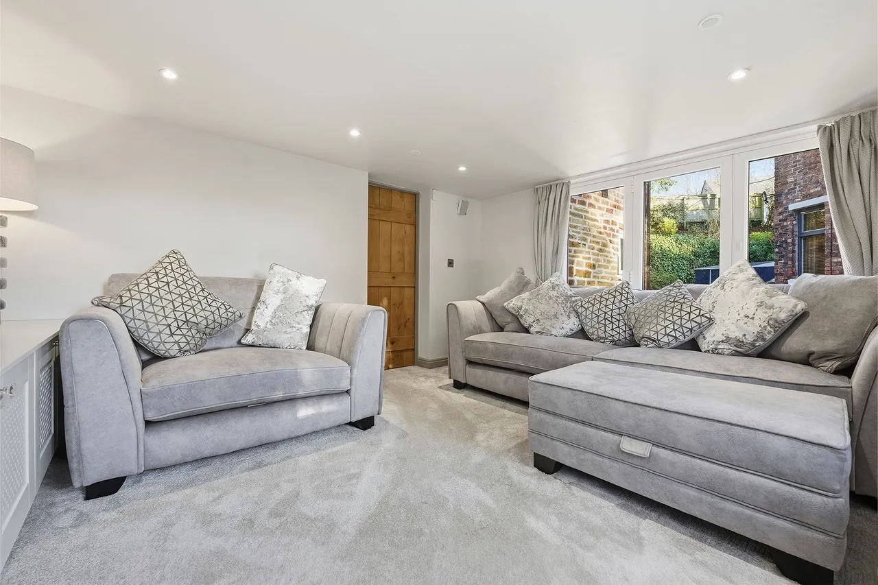 Prestbury, Macclesfield, photo 8