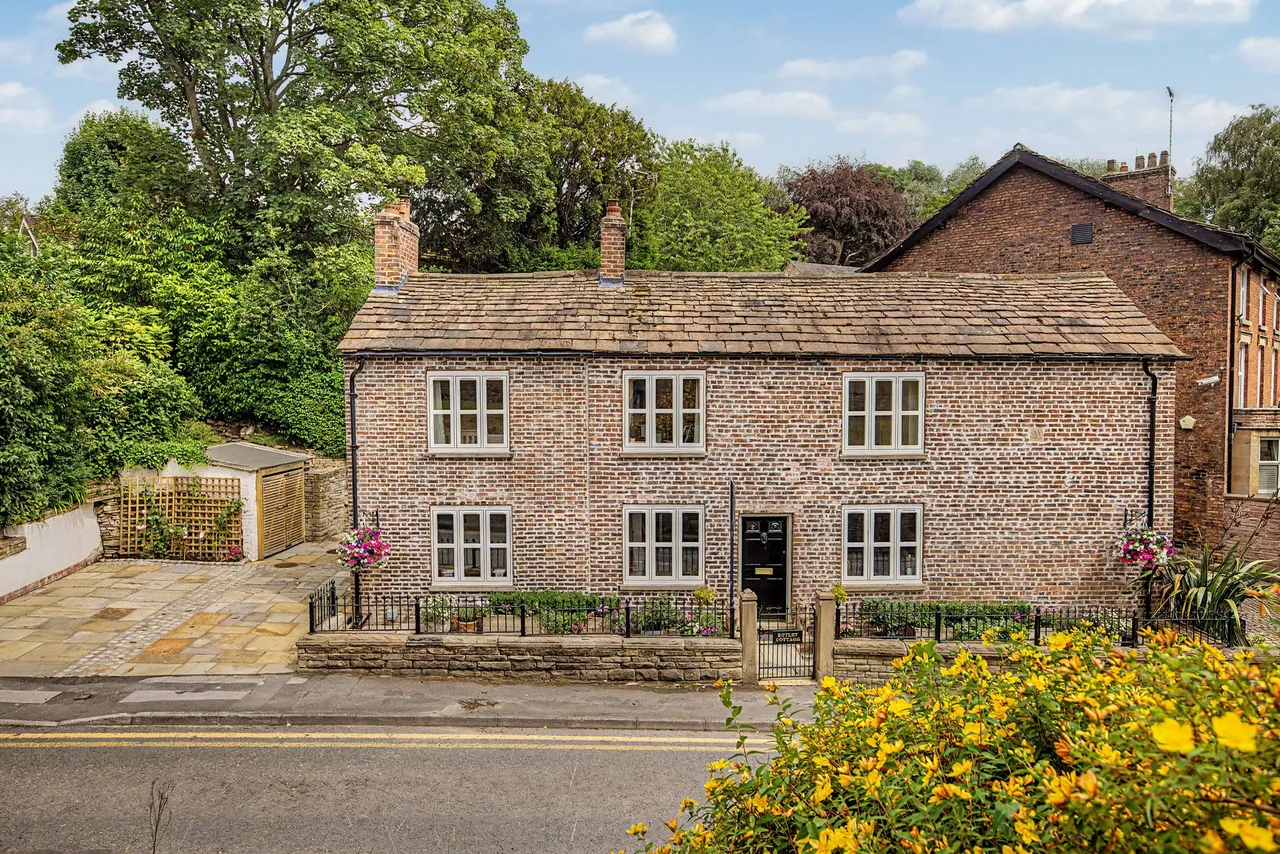 3 bed house for sale, Prestbury, Macclesfield