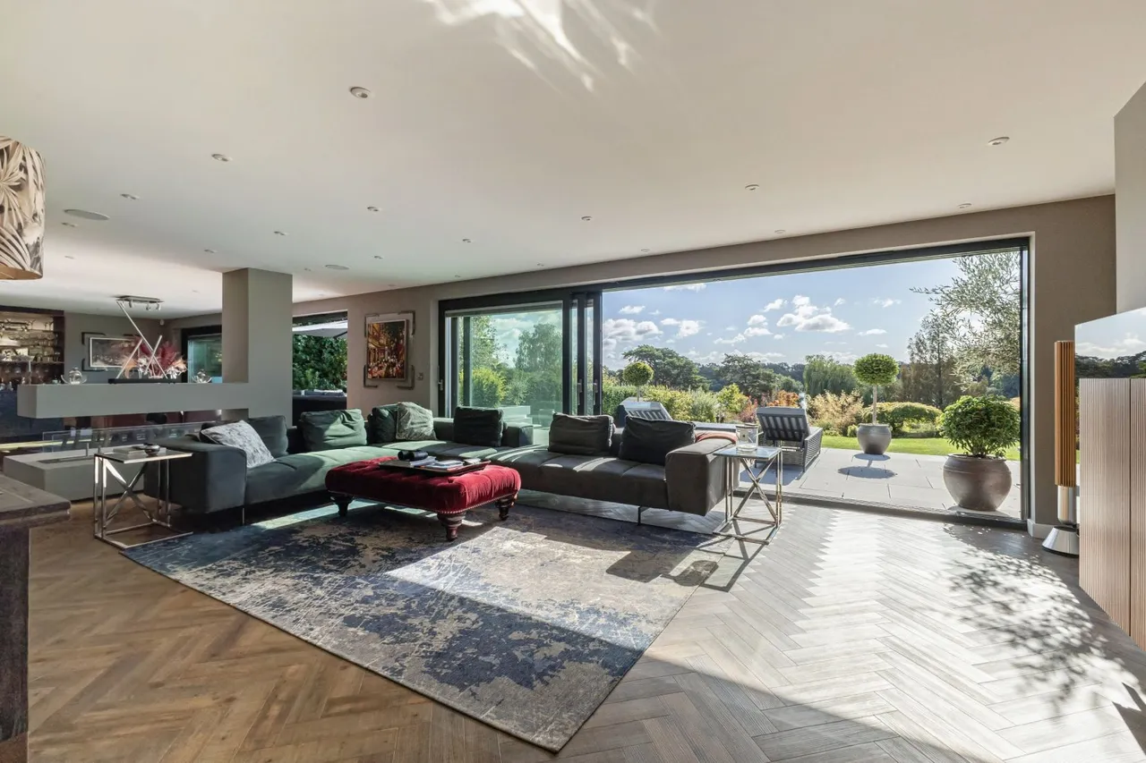 The Avenue, Petersfield, Hampshire, GU31 4JG, photo 5