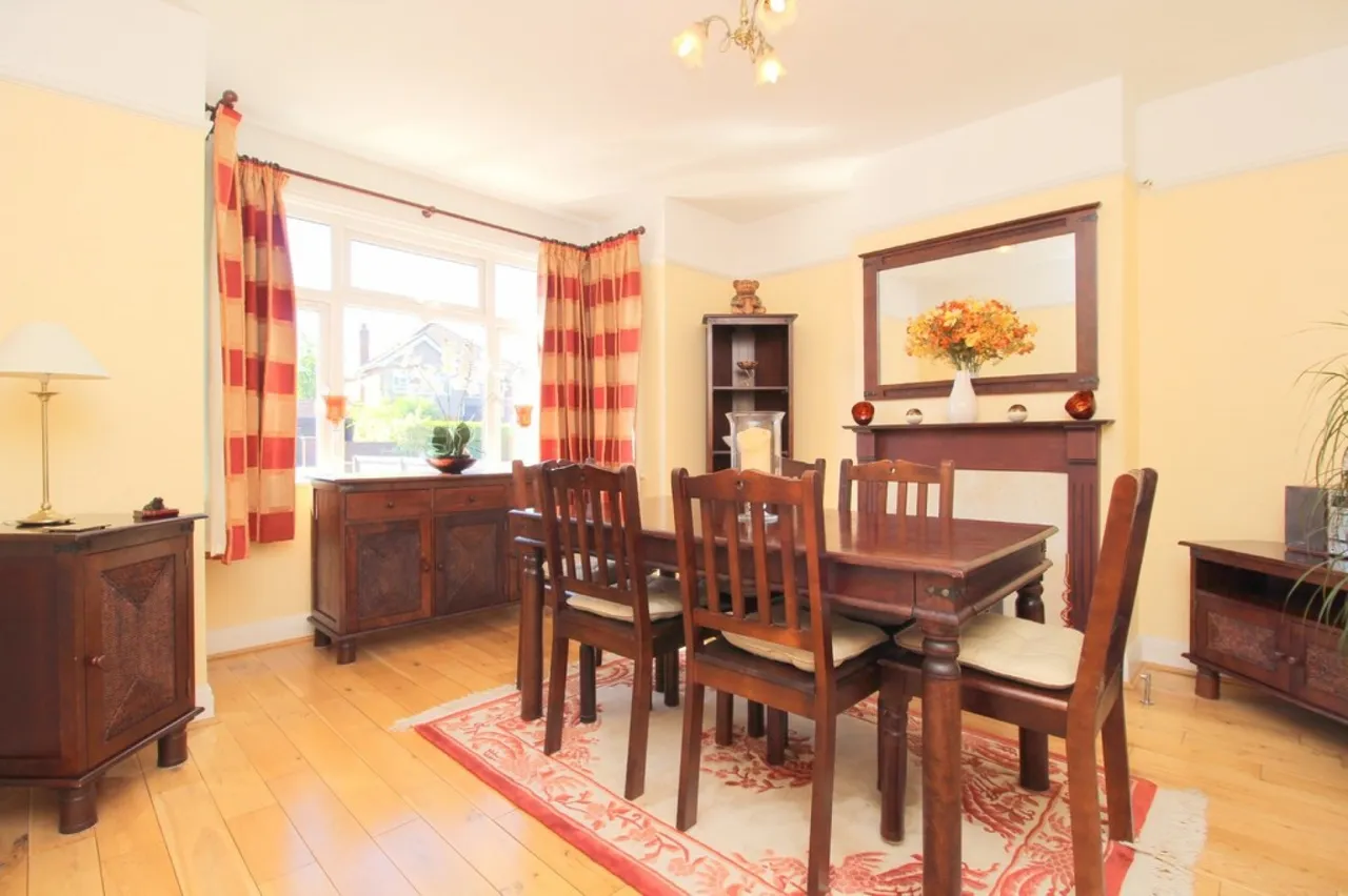 Stanwell Road, Ashford, photo 4