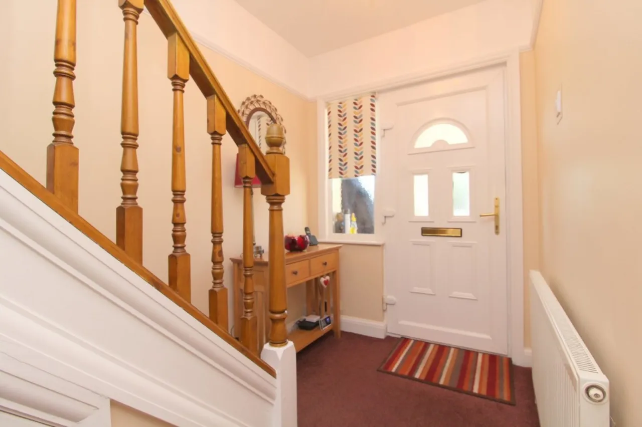 Stanwell Road, Ashford, photo 5