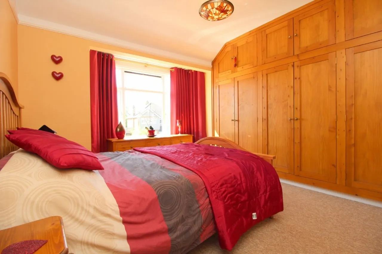 Stanwell Road, Ashford, photo 6