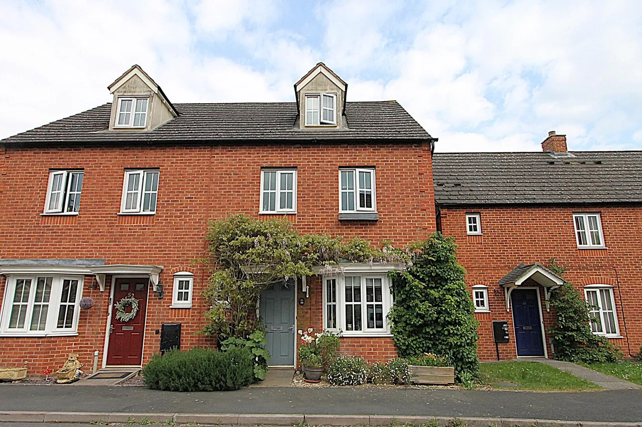 4 bed house for sale — Primrose Way, Kidderminster