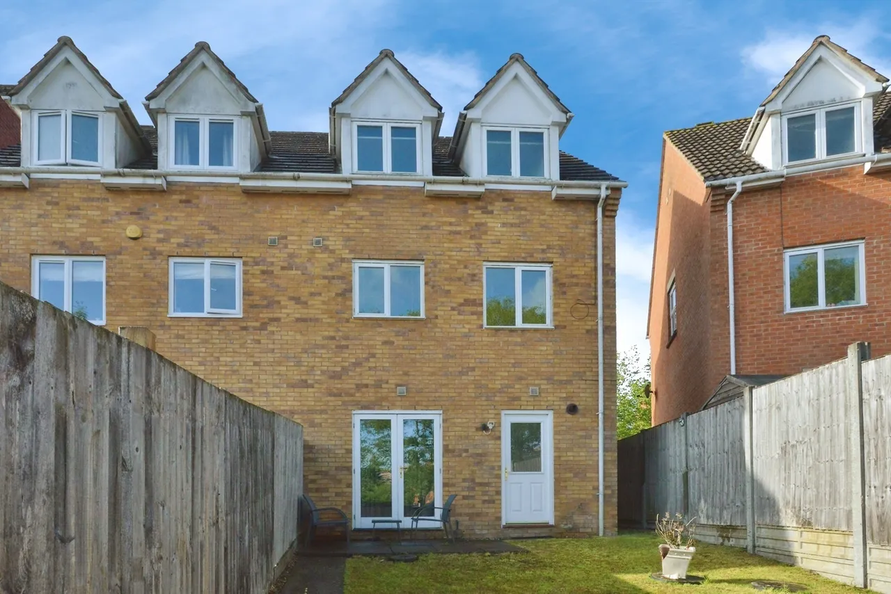 Wickstead Avenue, Grange Farm, Milton Keynes, Buckinghamshire, MK8, photo 6