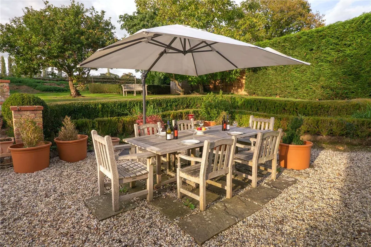 Byes Lane, Silchester, Hampshire, RG7 2QB, photo 4