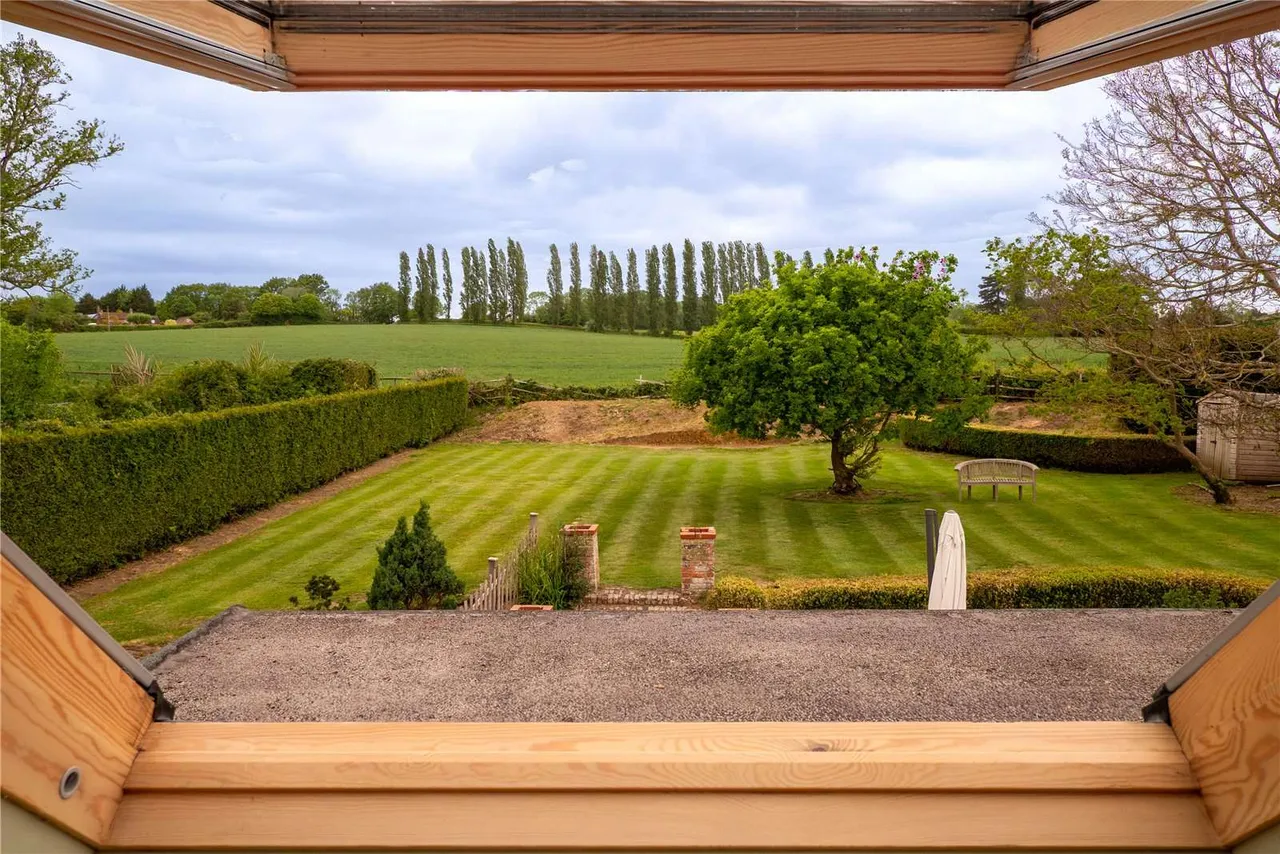 Byes Lane, Silchester, Hampshire, RG7 2QB, photo 5