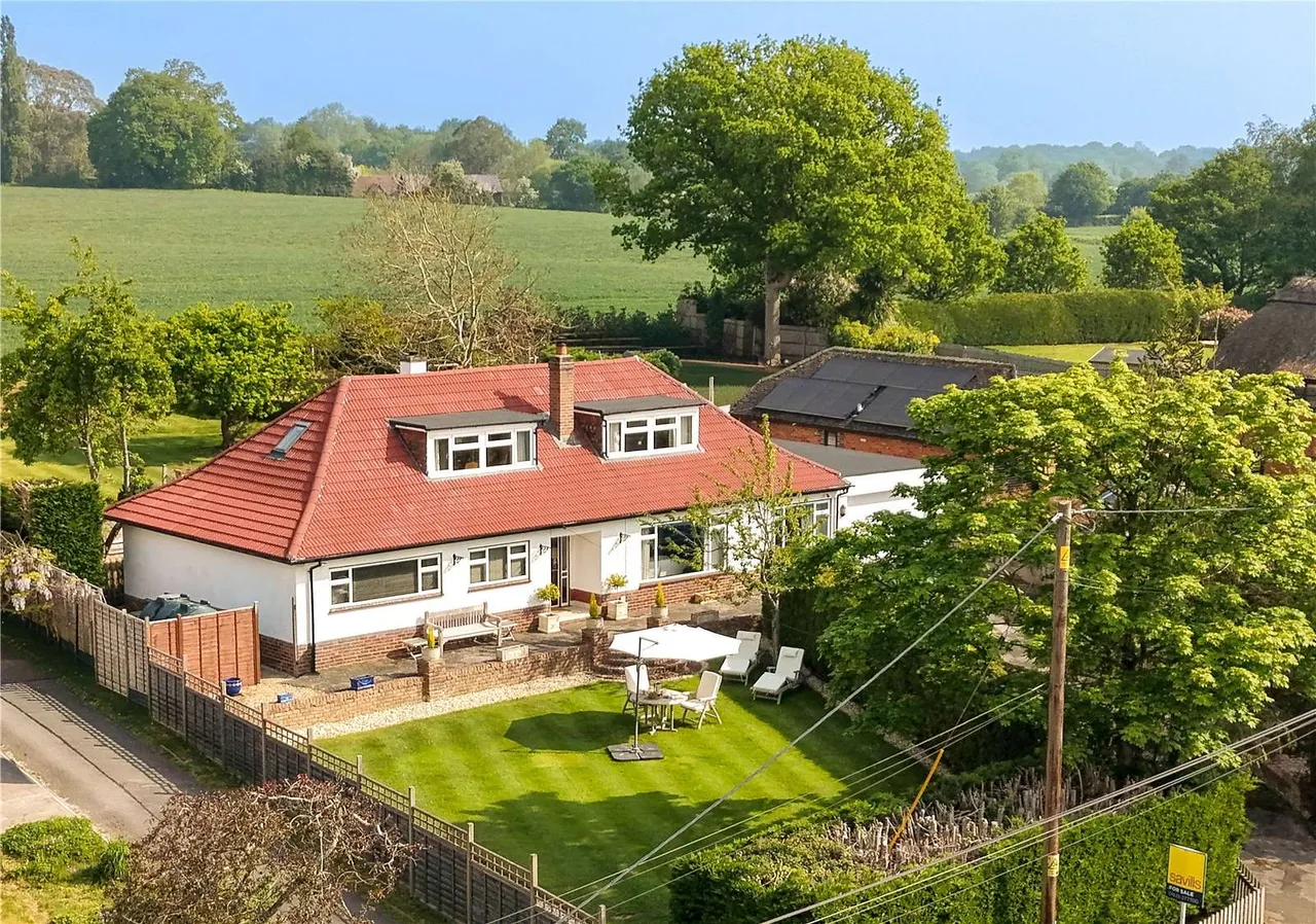 Byes Lane, Silchester, Hampshire, RG7 2QB, photo 2