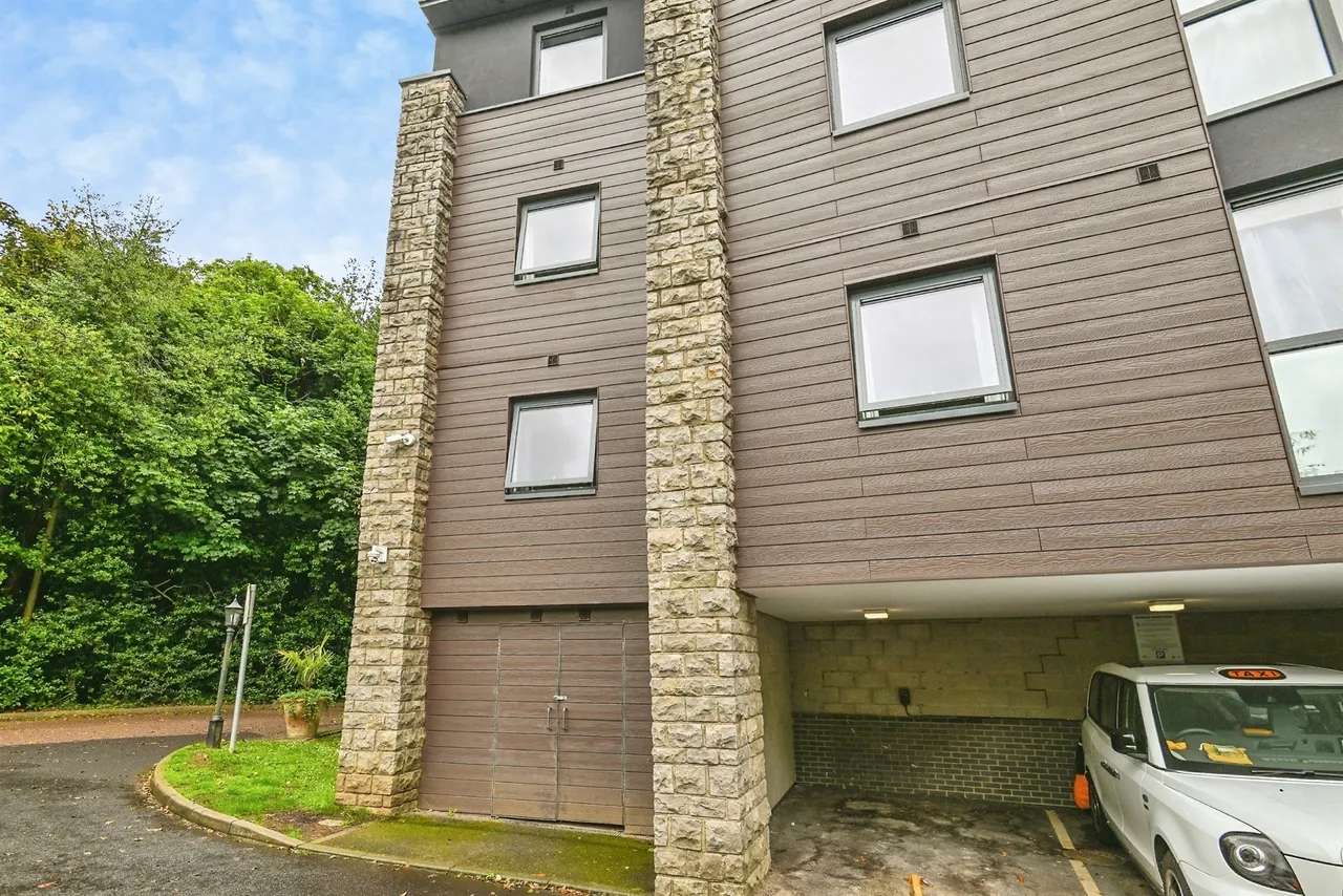 Sandling Lane, Maidstone, ME14, photo 12