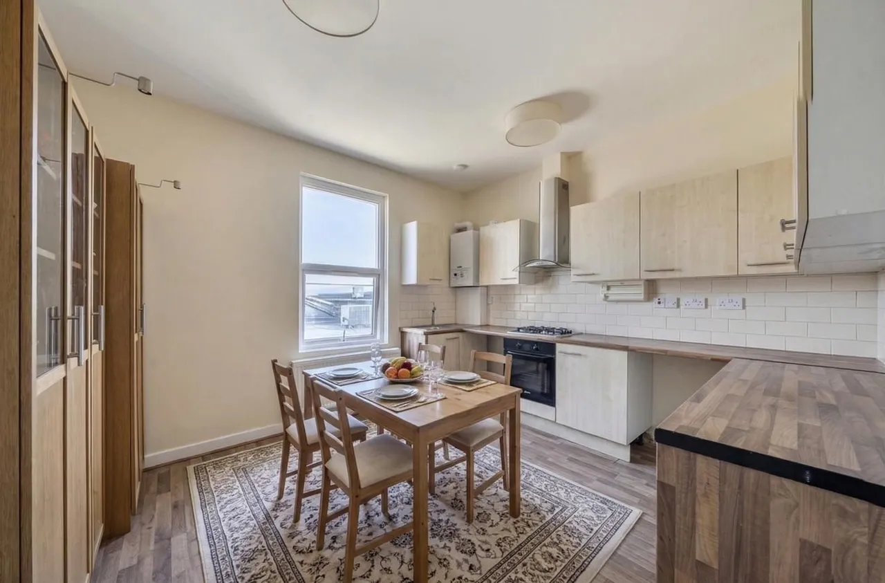 Flat 3, 1 Clifford Road, London, London, SE25 5JJ, photo 3