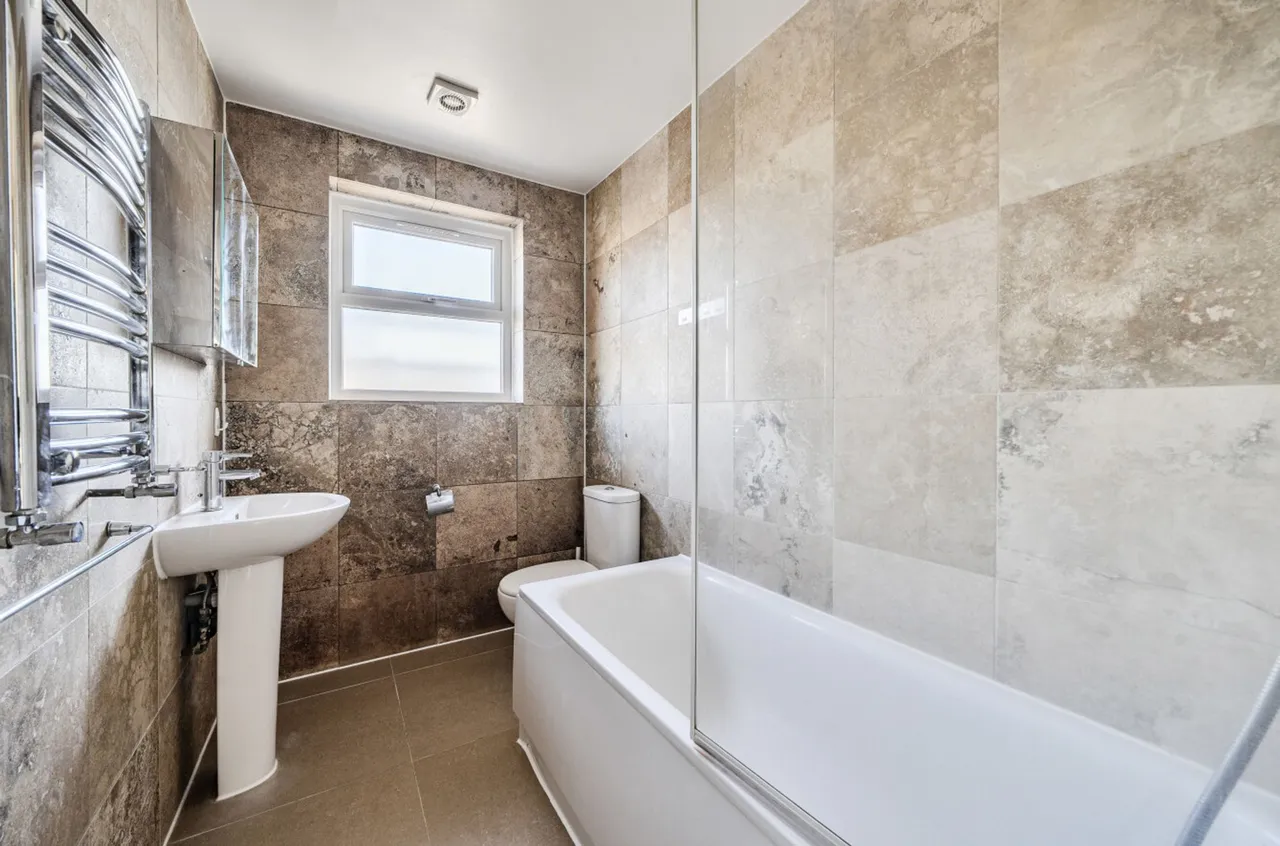 Flat 3, 1 Clifford Road, London, London, SE25 5JJ, photo 6