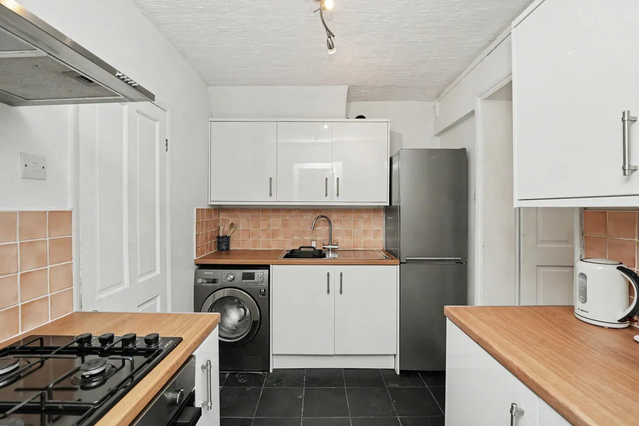 Lincoln Road, Enfield, EN1, photo 9
