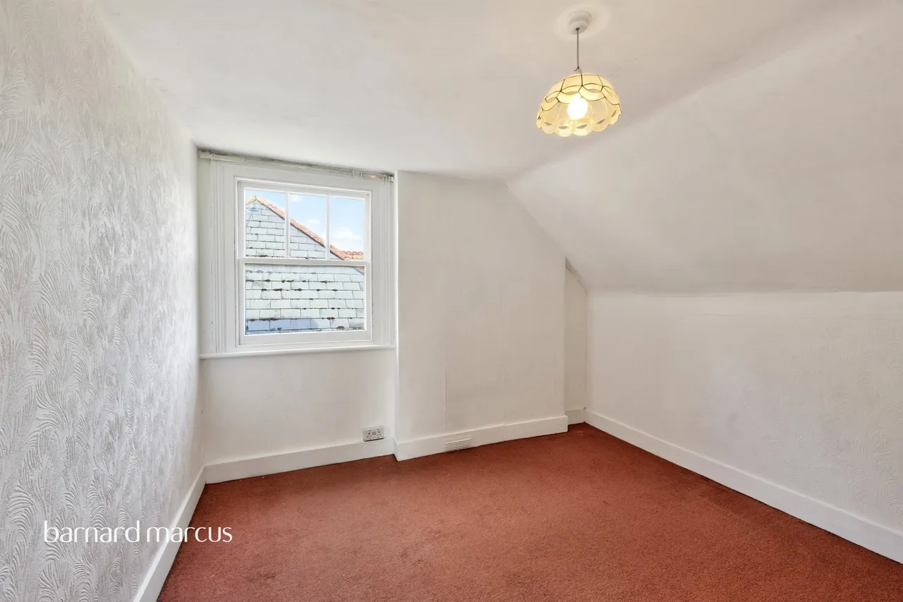 Hanworth Road, Feltham, TW13, photo 18
