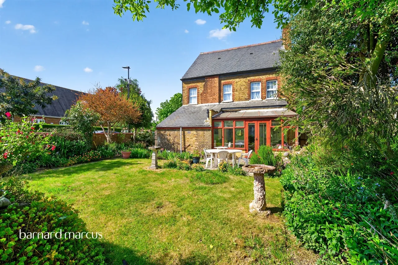 Hanworth Road, Feltham, TW13, photo 10
