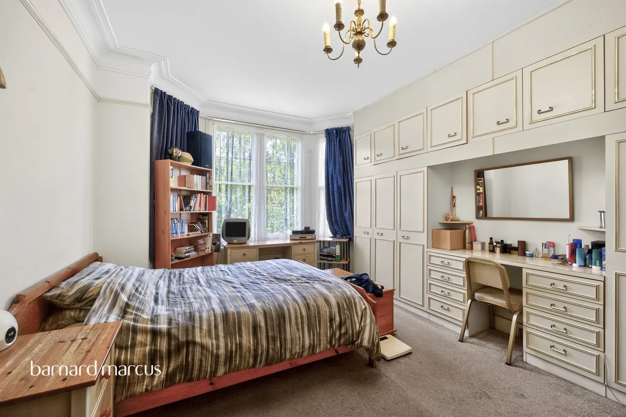 Hanworth Road, Feltham, TW13, photo 12