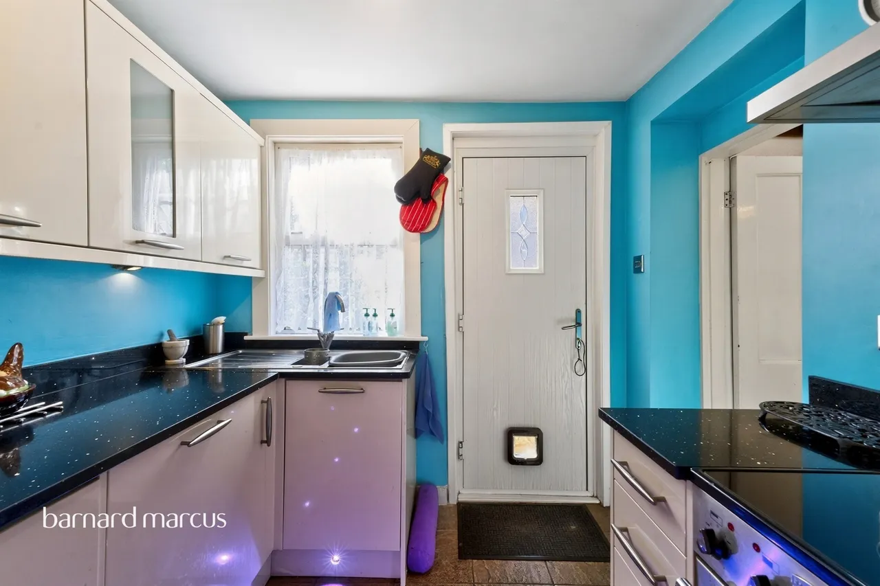 Hanworth Road, Feltham, TW13, photo 7