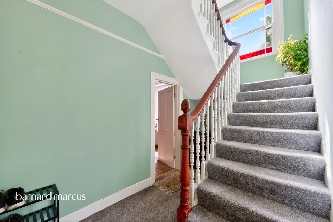Hanworth Road, Feltham, TW13, photo 11