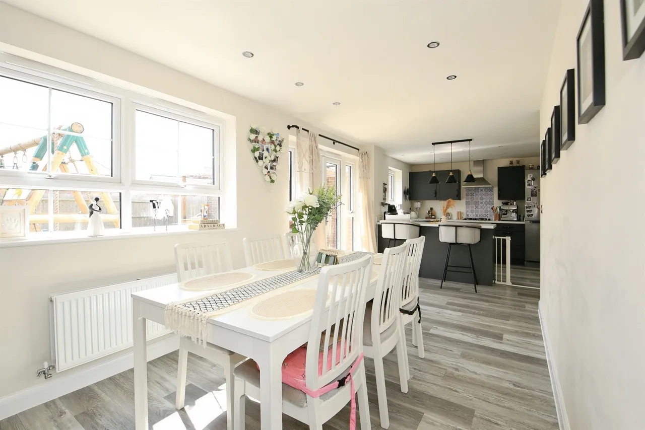 Almond Avenue, Whittlesey, PE7, photo 4