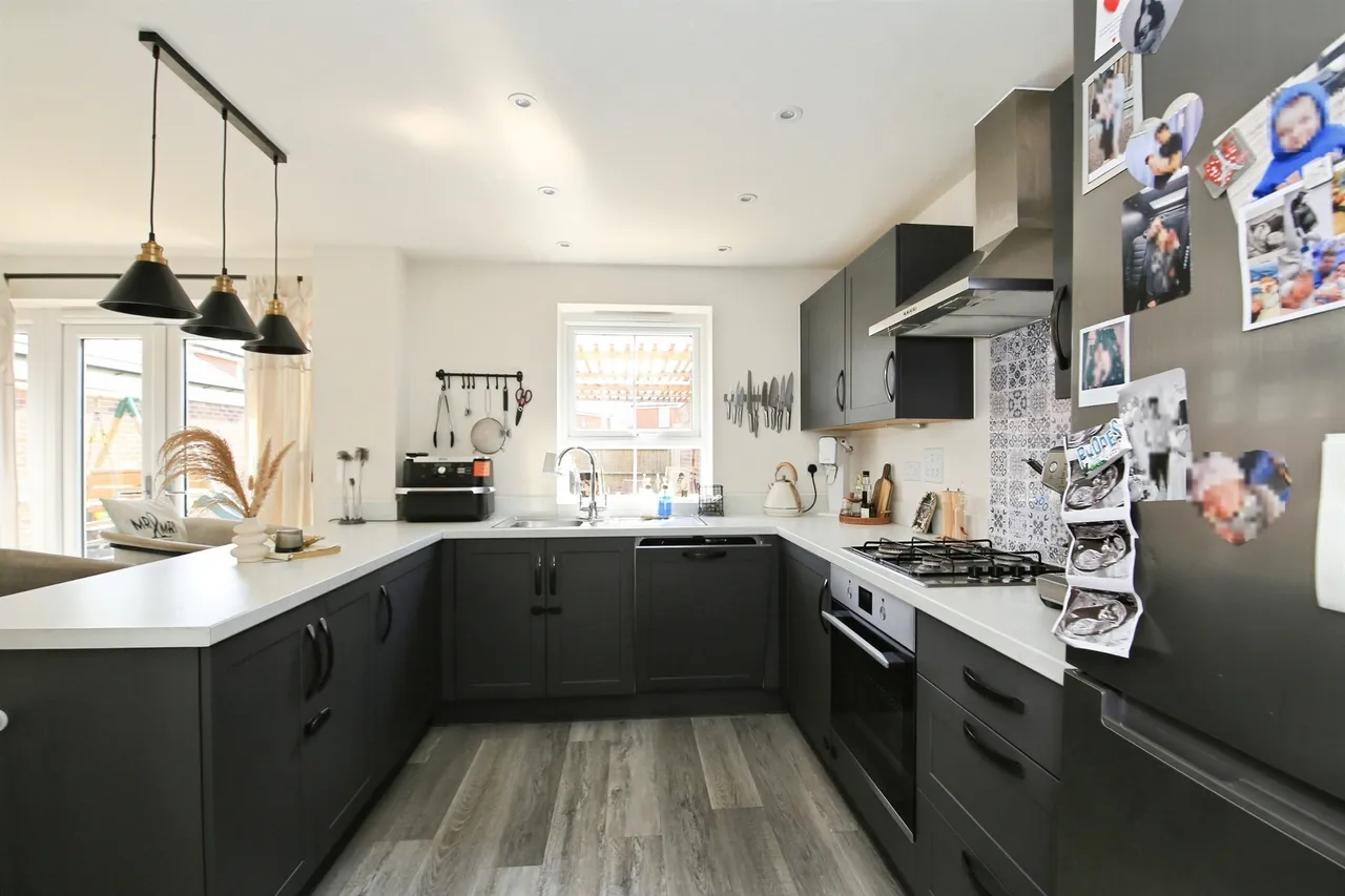 Almond Avenue, Whittlesey, PE7, photo 2