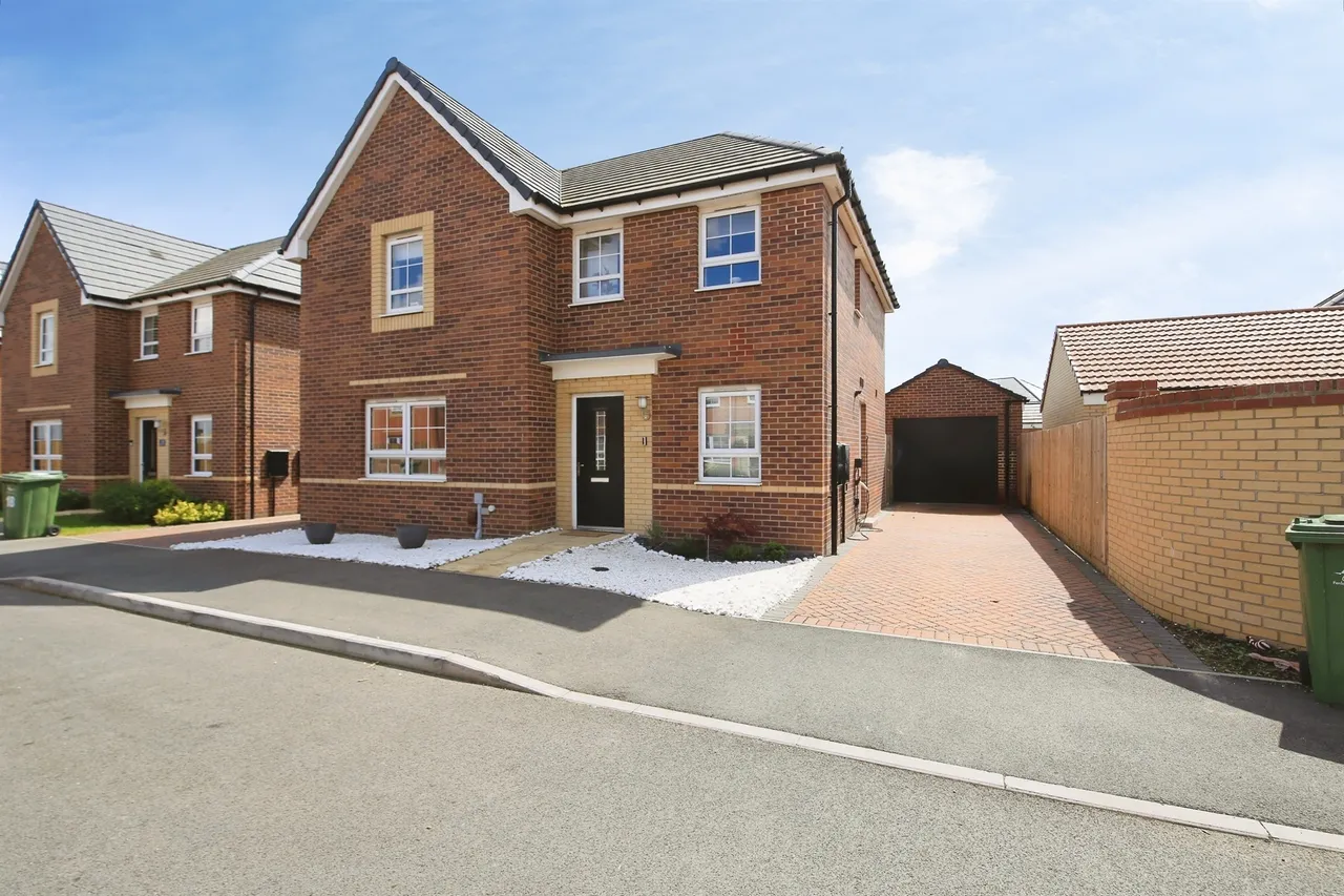 4 bed house for sale, Almond Avenue, Whittlesey, PE7