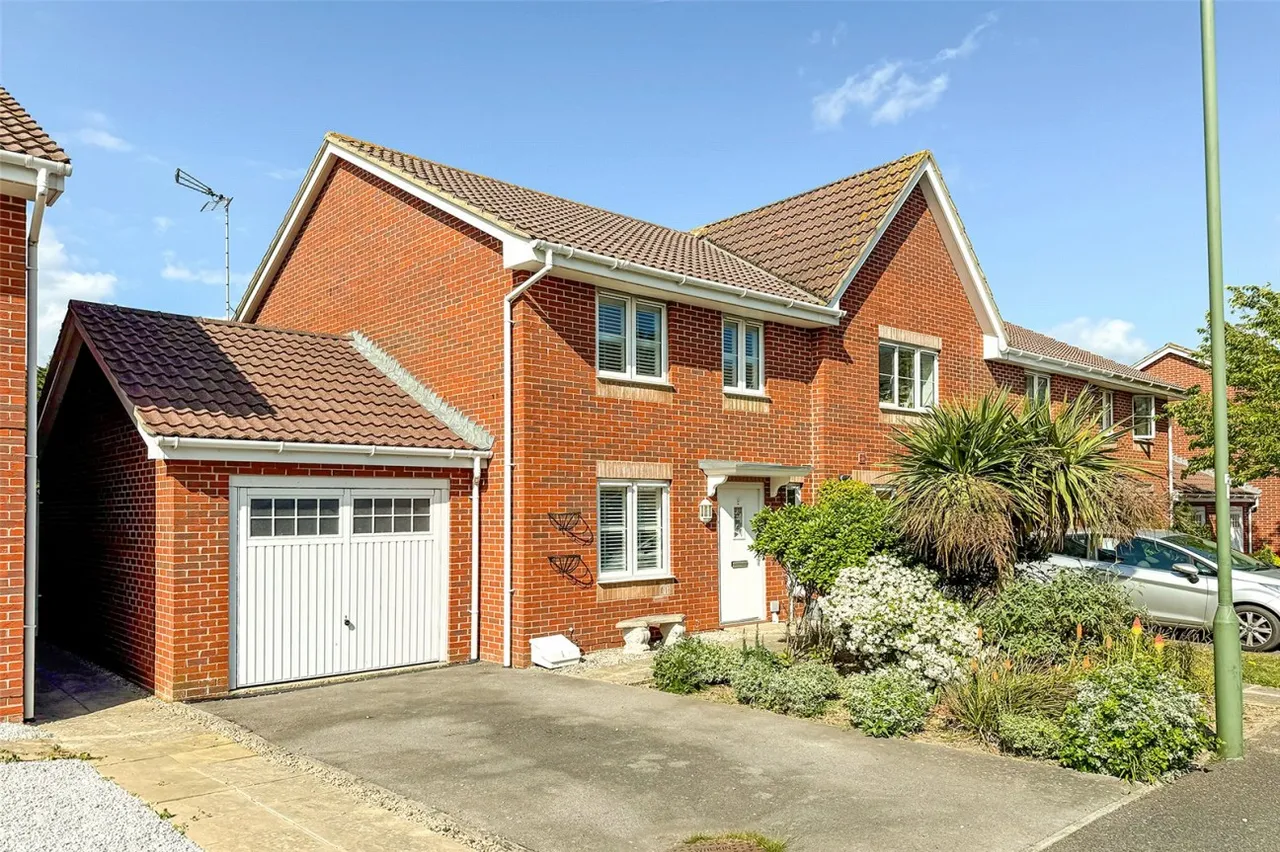 3 bed property for sale, Littlehampton, BN17