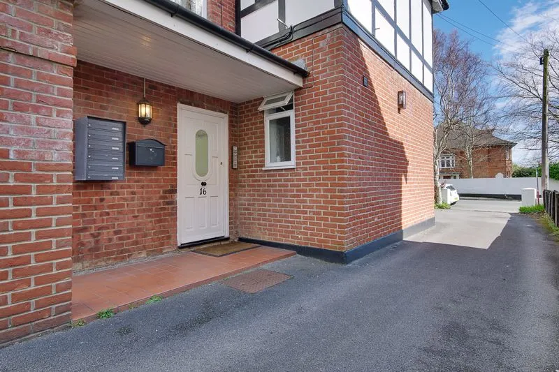 16 Beechey Road, Bournemouth BH8 8LL, photo 3