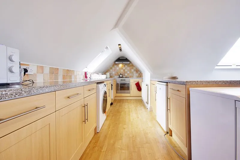 16 Beechey Road, Bournemouth BH8 8LL, photo 10