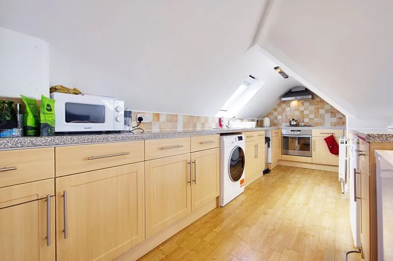 16 Beechey Road, Bournemouth BH8 8LL, photo 9