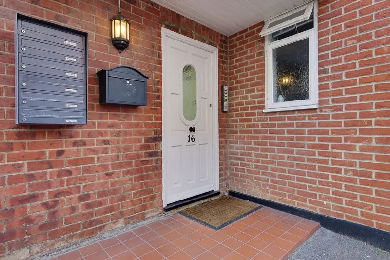 16 Beechey Road, Bournemouth BH8 8LL, photo 4