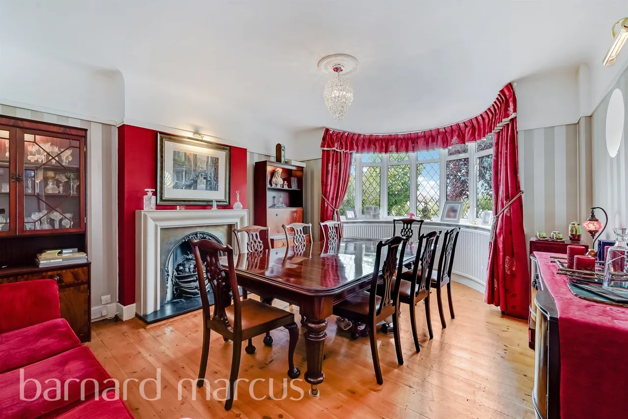Arundel Avenue, Epsom, photo 12
