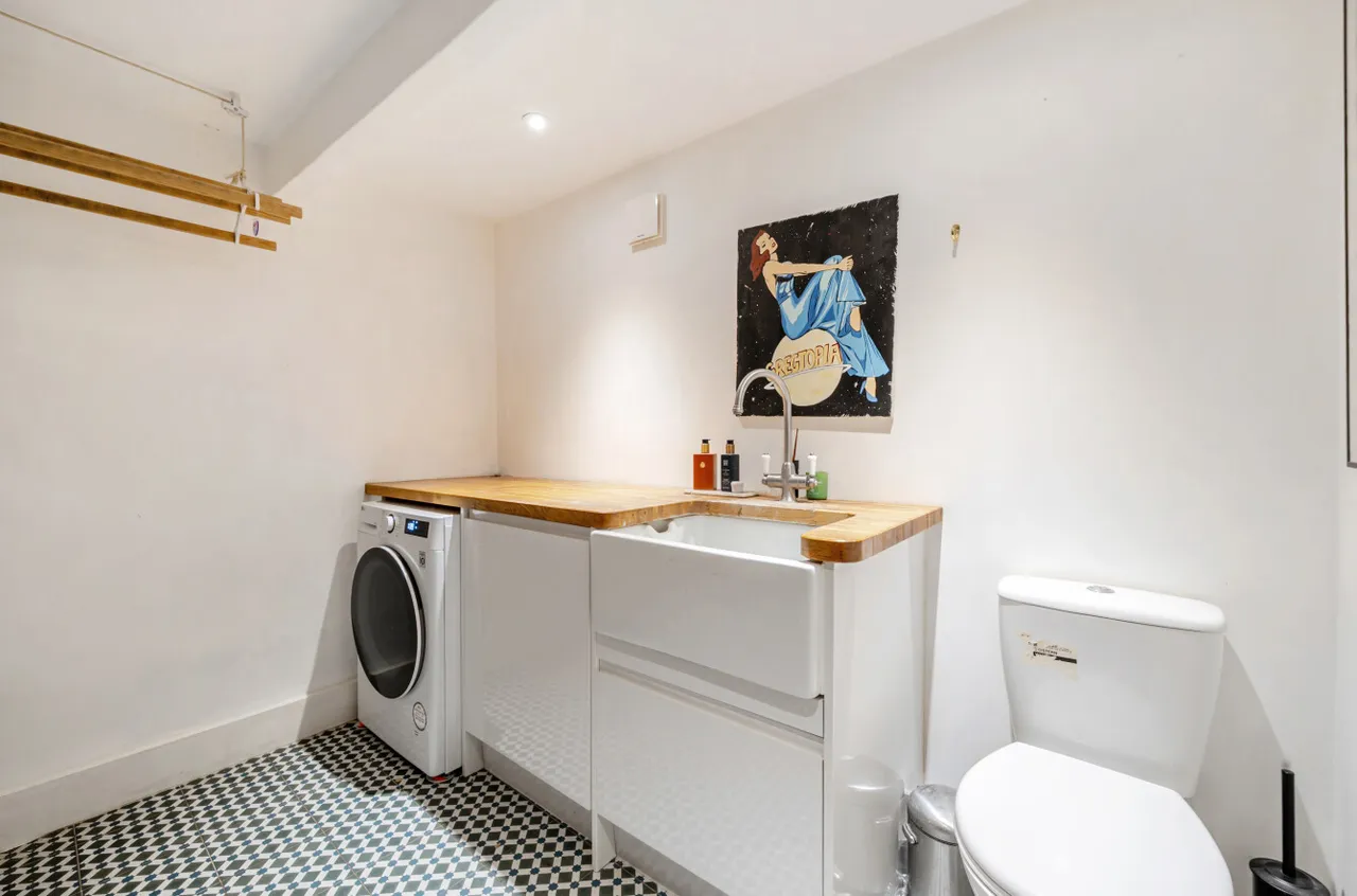 The Borough, Crondall, Farnham, Hampshire, GU10 5NU, photo 18