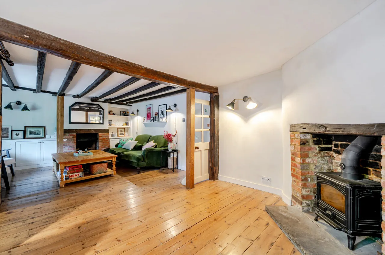 The Borough, Crondall, Farnham, Hampshire, GU10 5NU, photo 8