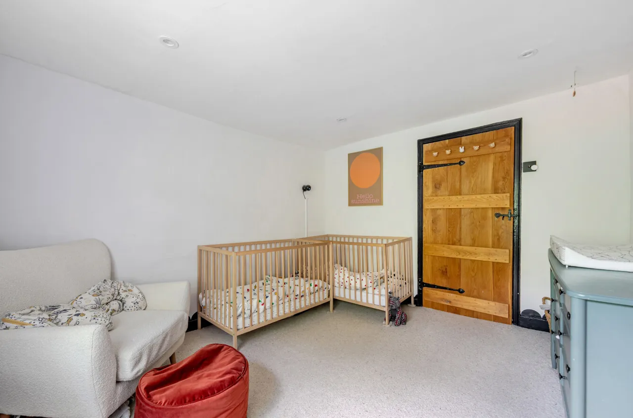 The Borough, Crondall, Farnham, Hampshire, GU10 5NU, photo 23