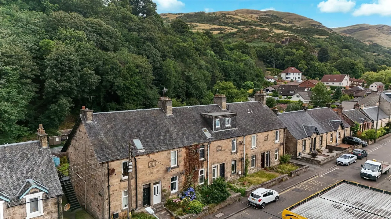 2 bed flat for sale — Main Street West, Menstrie, Clackmannanshire, FK11