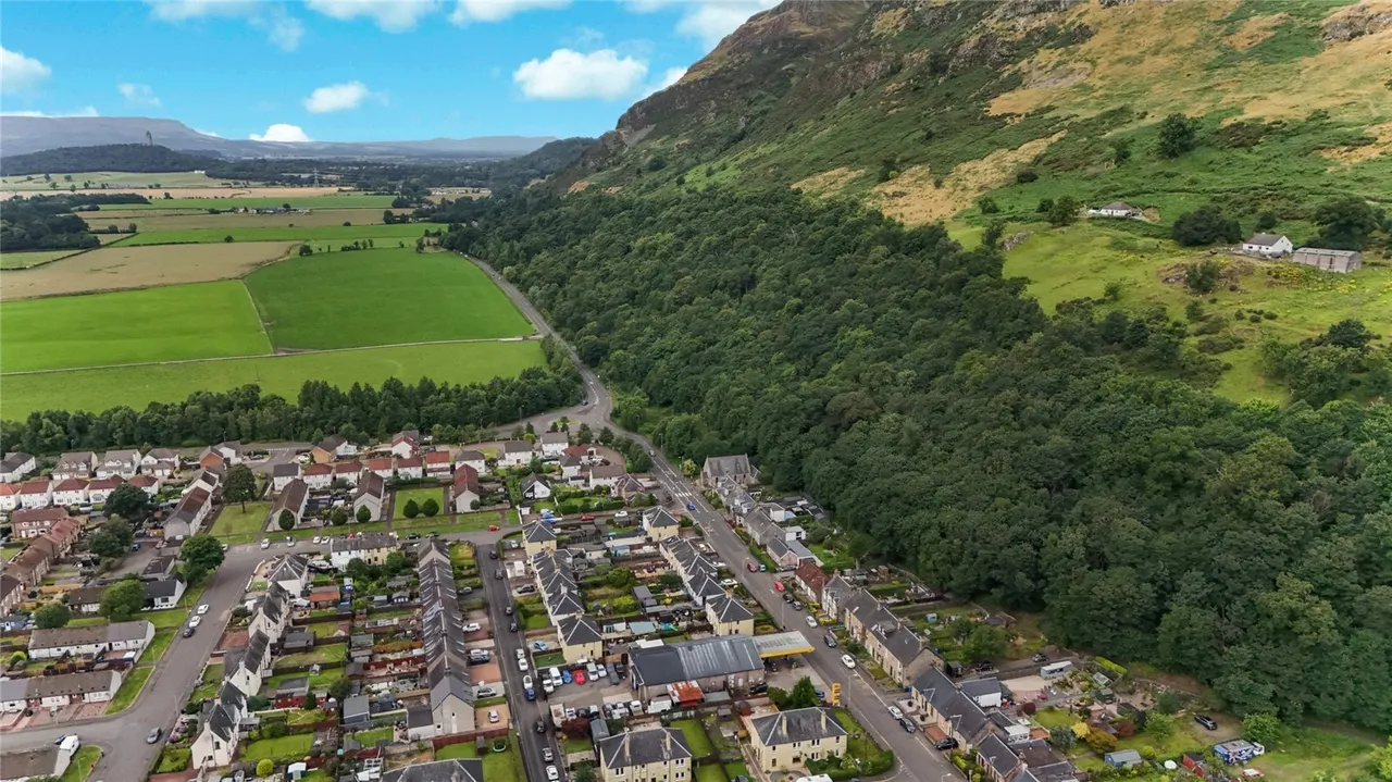 Main Street West, Menstrie, Clackmannanshire, FK11, photo 18