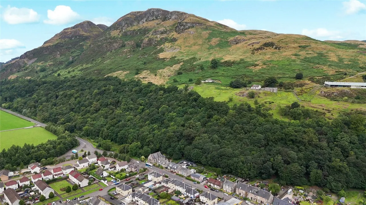 Main Street West, Menstrie, Clackmannanshire, FK11, photo 19